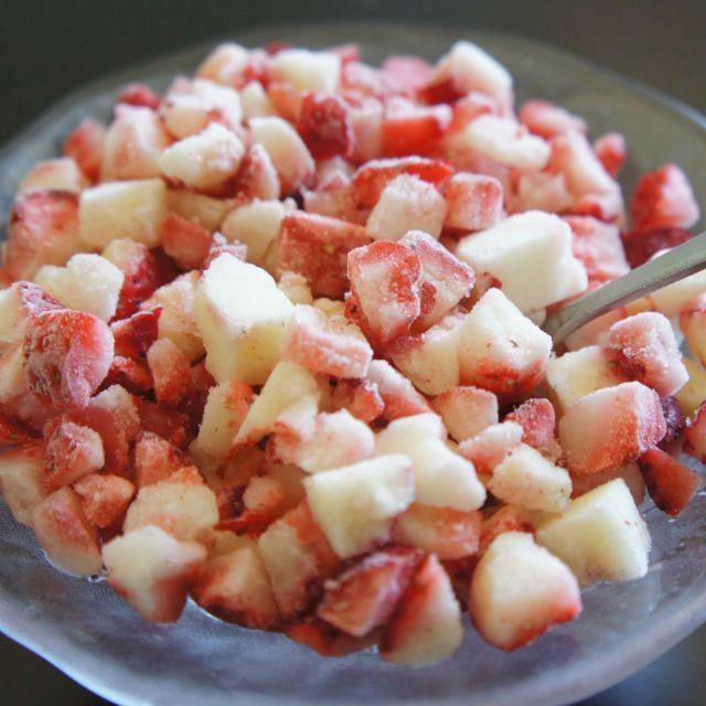 冷凍いちご クラッシュタイプ「ぷち苺」 （たっぷり食べれる袋タイプ